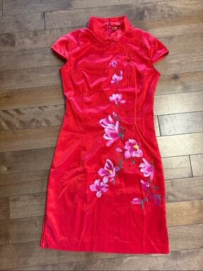 Red Floral Embroidered Mini Cheongsam Dress
